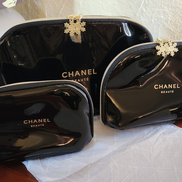 CHANEL Set of 3 New Cosmetic Trio Make-up Bags Pouches - Picture 2 of 5